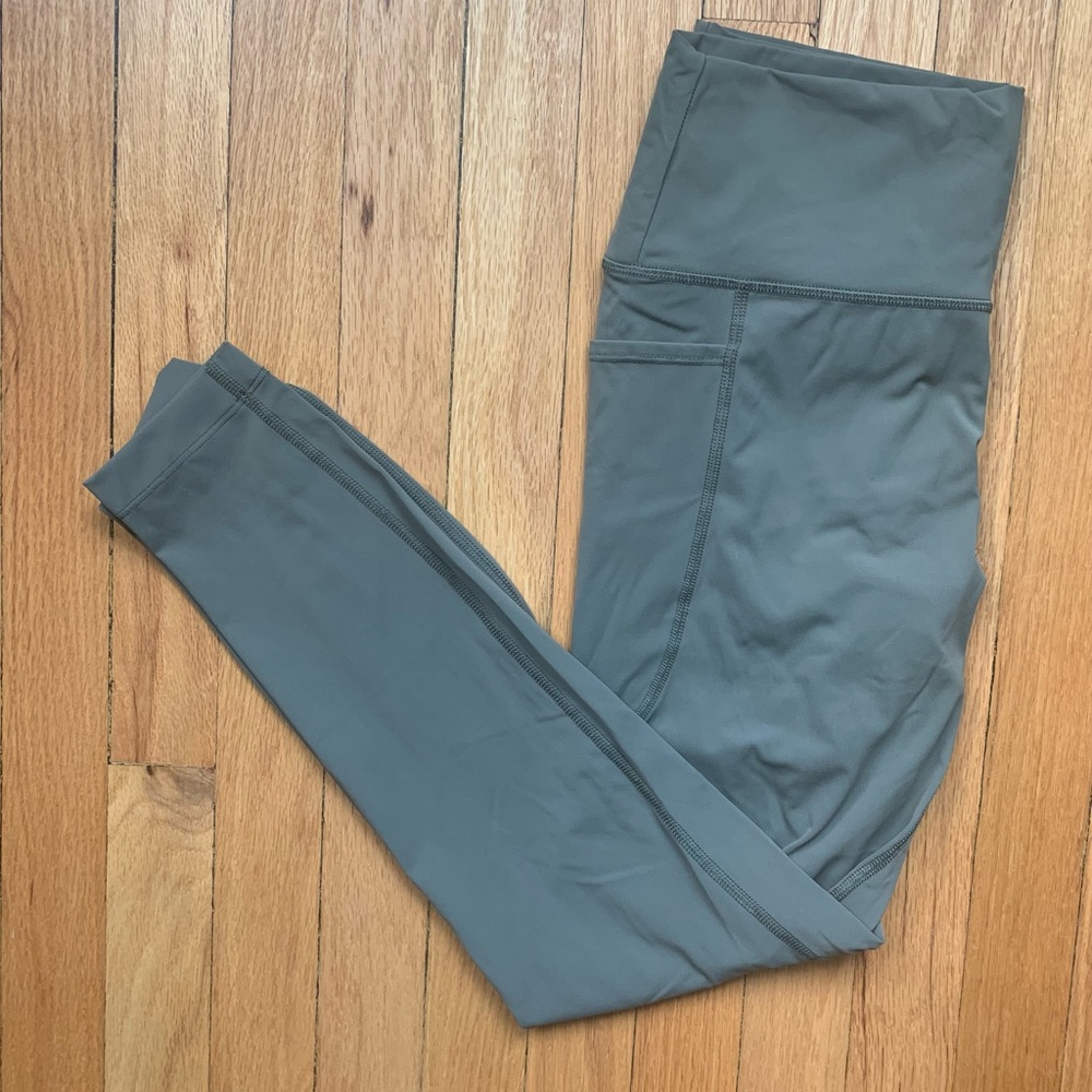 Outdoor Voices Zoom 7/8 leggings with pocket